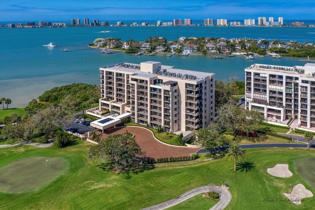4 BELLEVIEW BOULEVARD UNIT 108 BELLEAIR, FL 33756