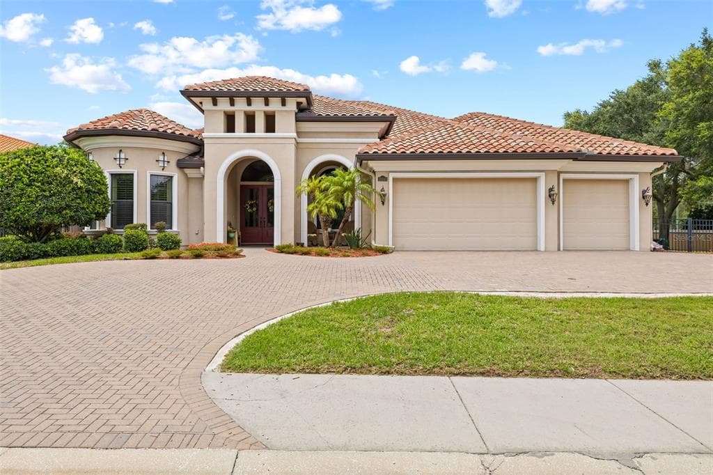 10243 THURSTON GROVES BOULEVARD LARGO, FL 33778