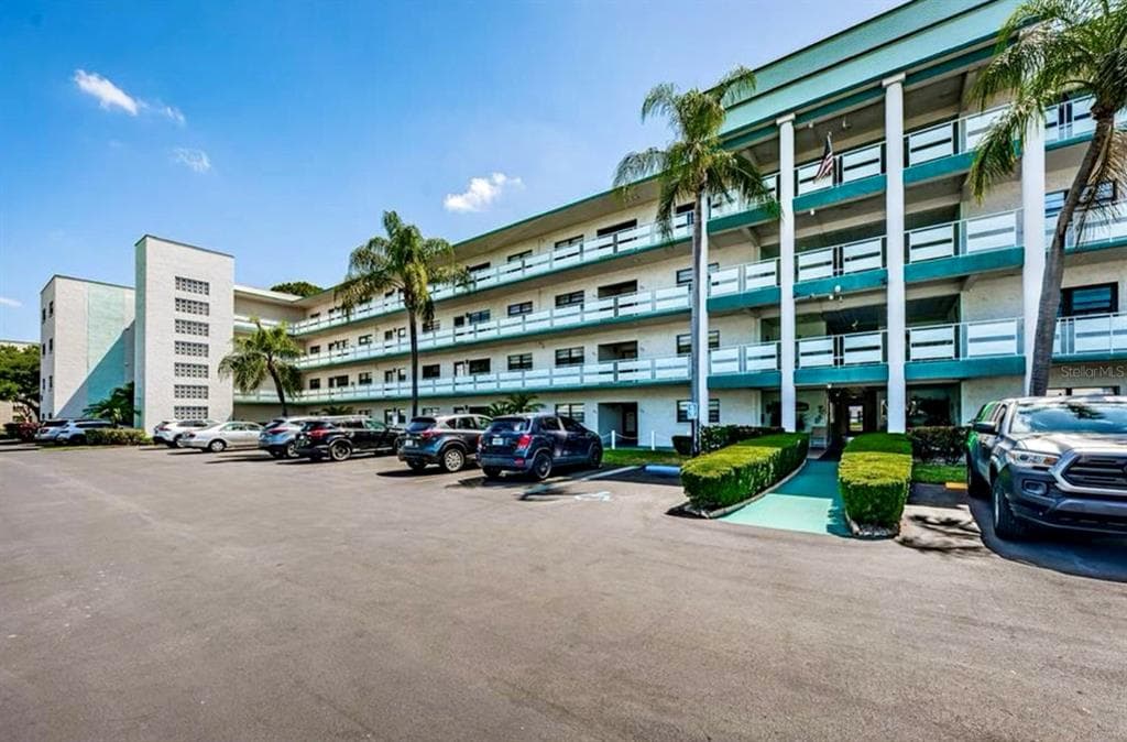 5970 N 80TH STREET N UNIT 112