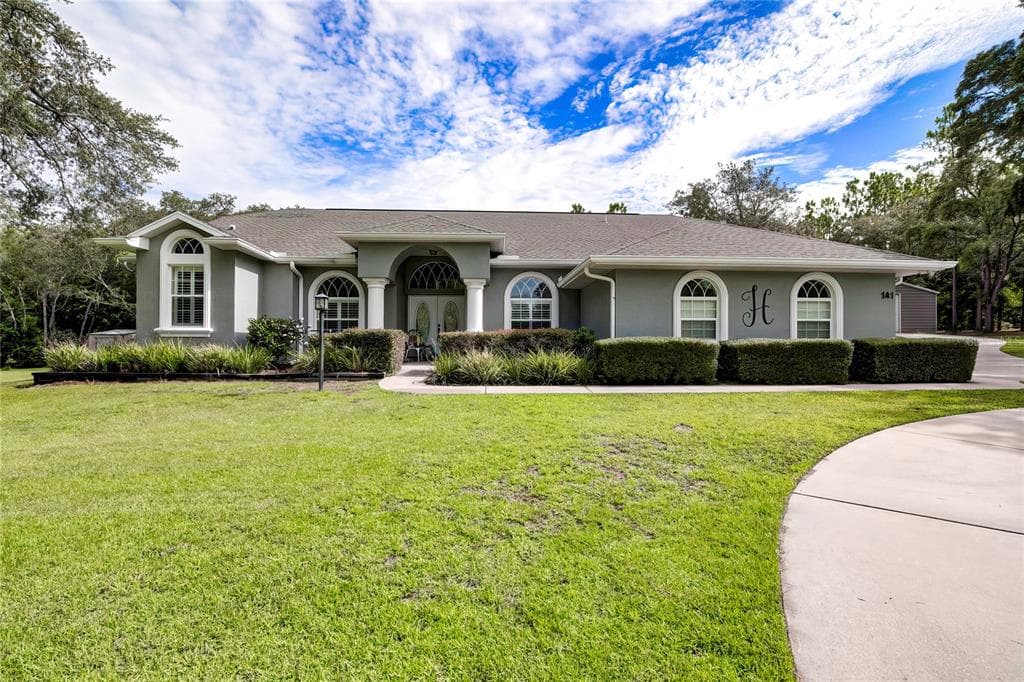141 E SHAWNA COURT