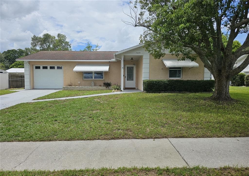 7235 ASHLAND DRIVE ZEPHYRHILLS, FL 33540