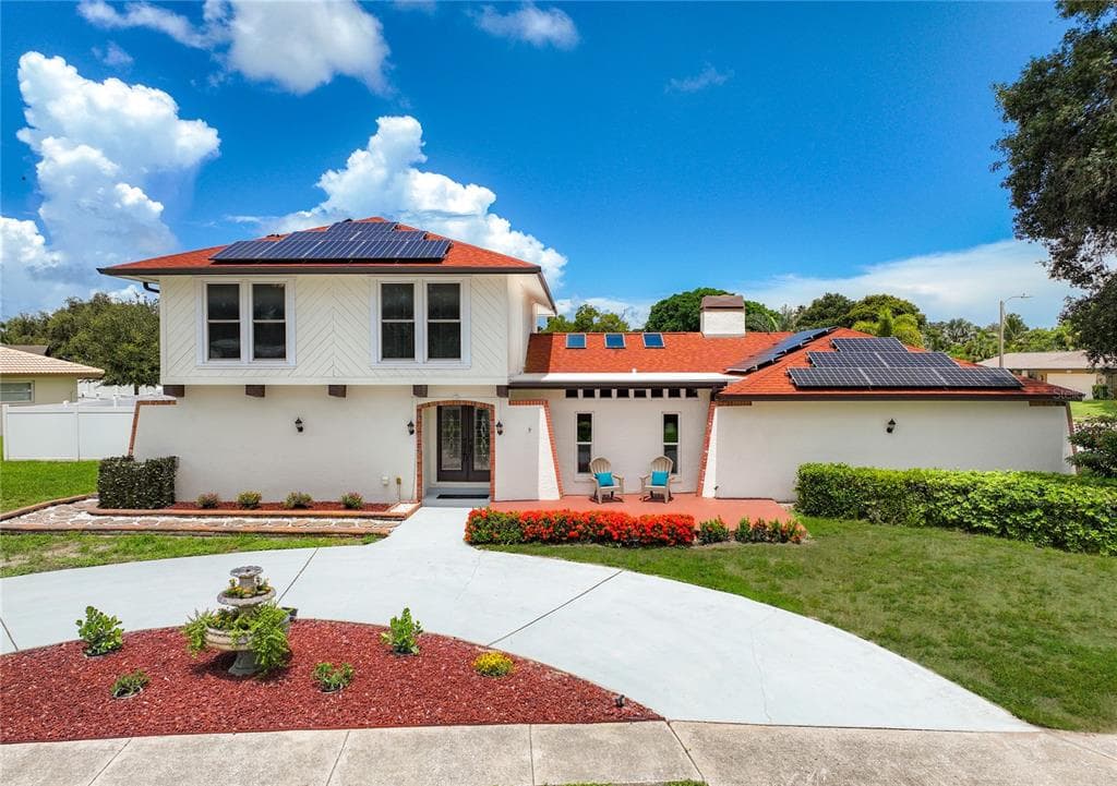 3102 BLUFFS DRIVE LARGO, FL 33770
