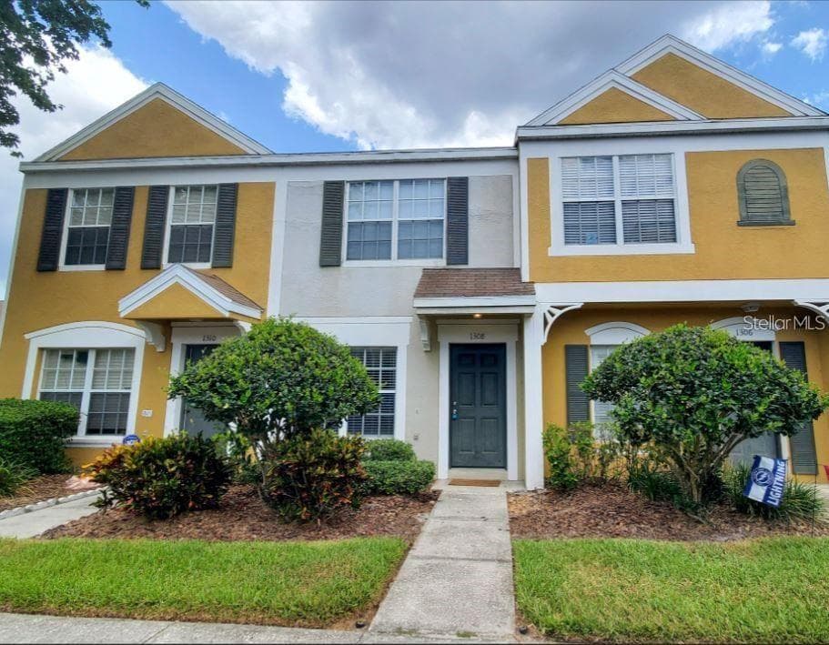 1308 COSTA MESA DRIVE WESLEY CHAPEL, FL 33543
