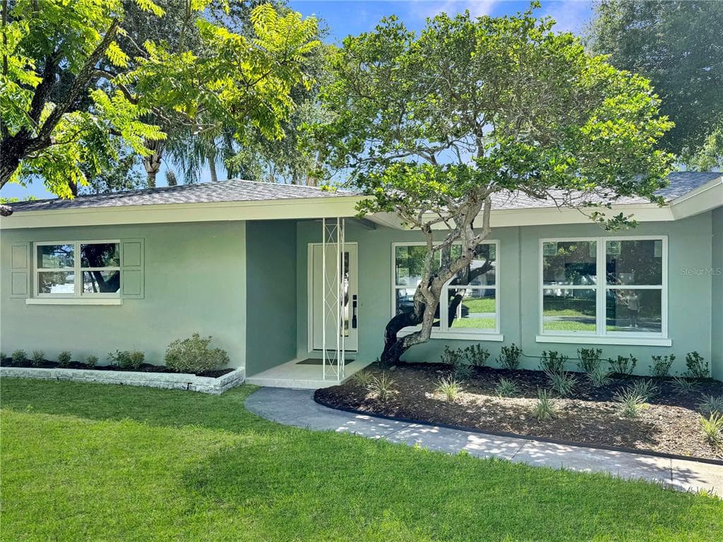 703 WOODLAND DRIVE LARGO, FL 33771