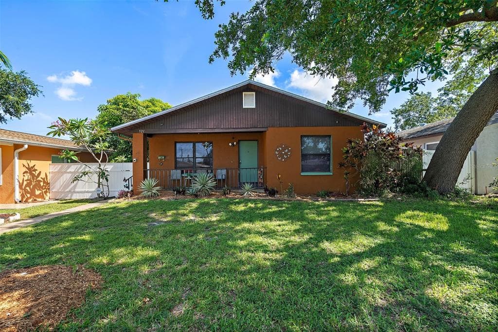 521 89TH AVENUE N ST PETERSBURG, FL 33702