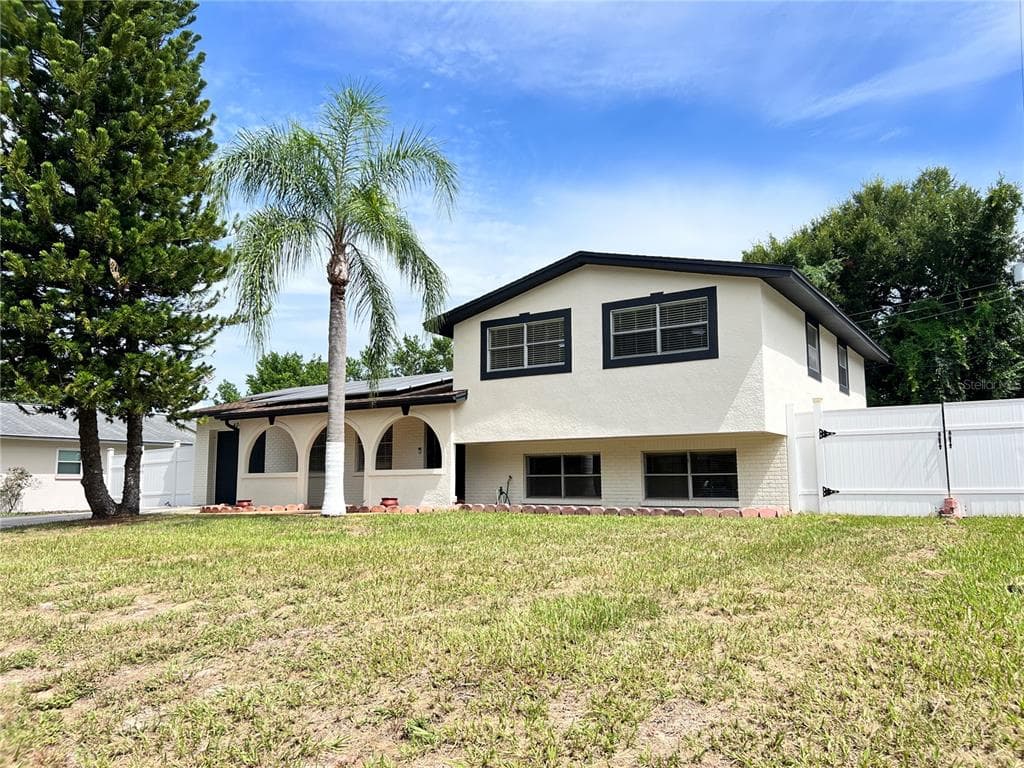 404 ELM TREE LANE