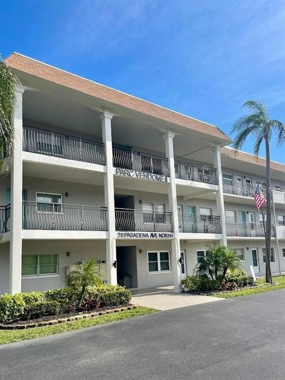 211 PASADENA AVENUE N UNIT 102 ST PETERSBURG, FL 33710