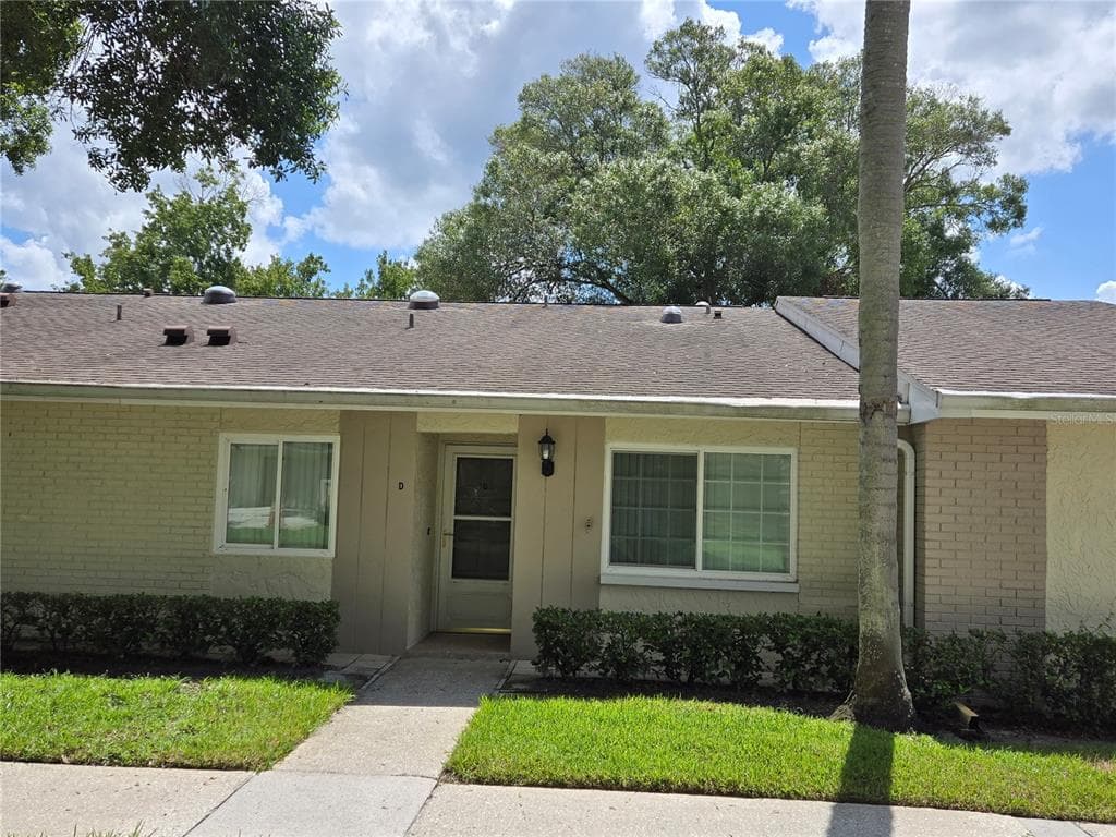 1036 DUNROBIN DRIVE UNIT D PALM HARBOR, FL 34684