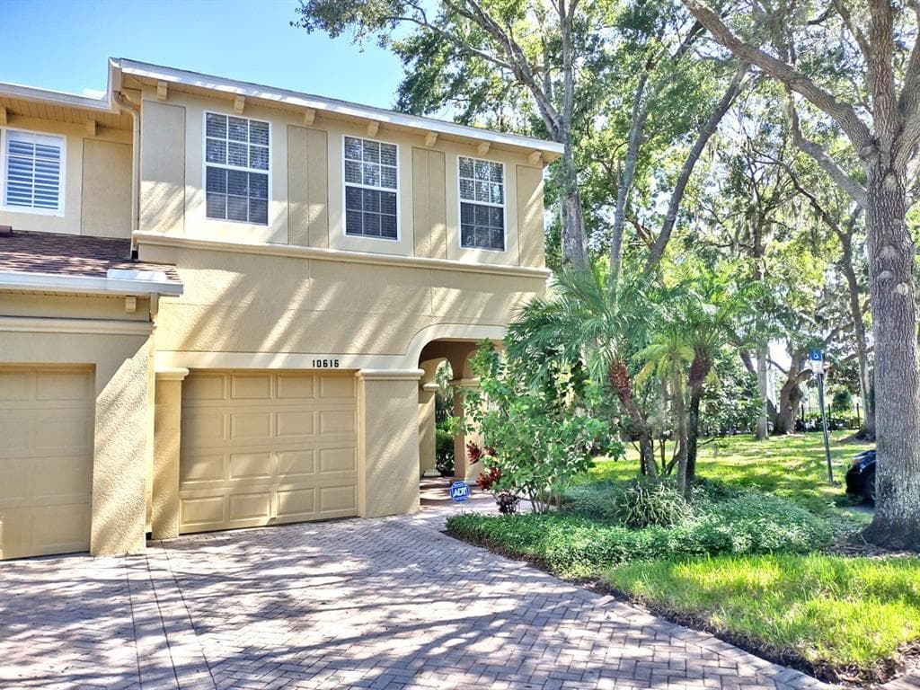10616 SHADY FALLS COURT RIVERVIEW, FL 33578