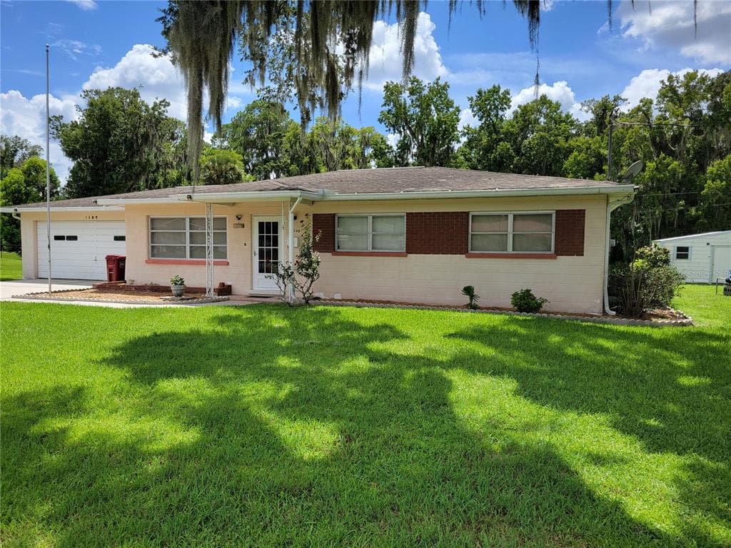 1105 N KNIGHT STREET PLANT CITY, FL 33563