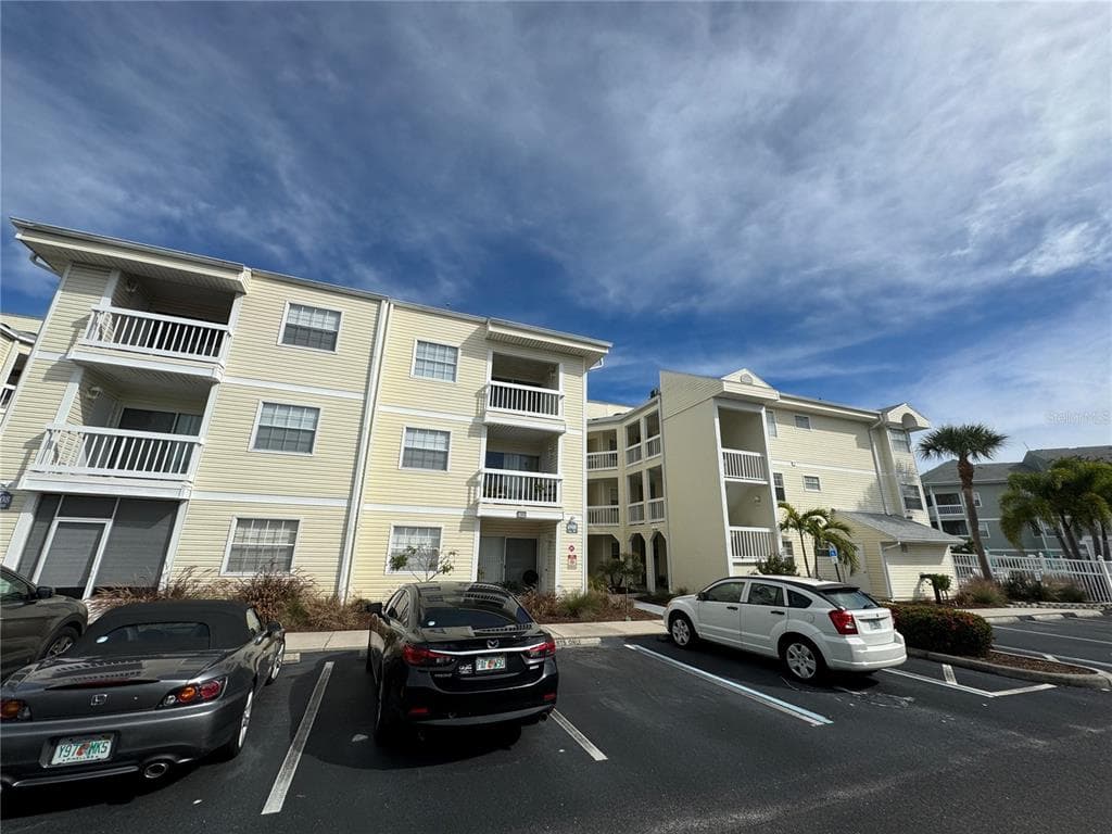 6908 STONES THROW CIRCLE N UNIT 10309 ST PETERSBURG, FL 33710