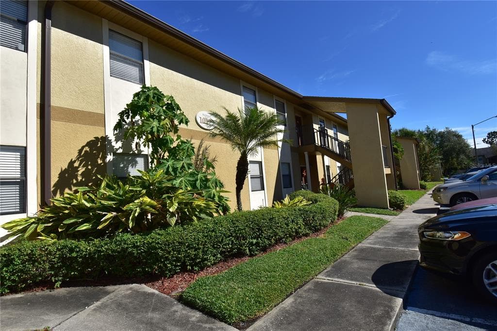 10196 SAILWINDS BOULEVARD S UNIT 205 LARGO, FL 33773