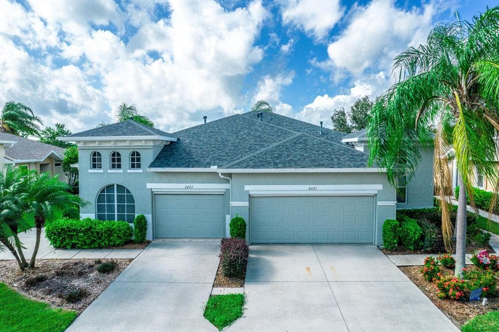 2421 SIFIELD GREENS WAY SUN CITY CENTER, FL 33573