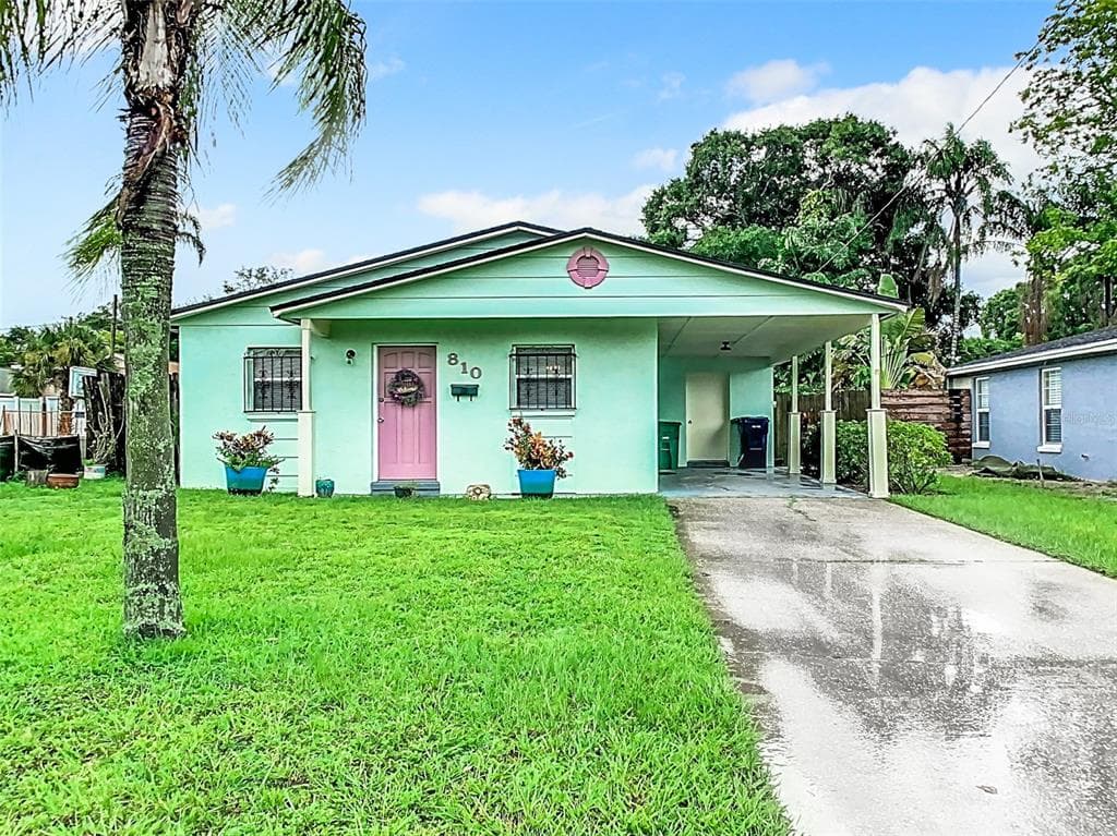 810 W BRADDOCK STREET TAMPA, FL 33603