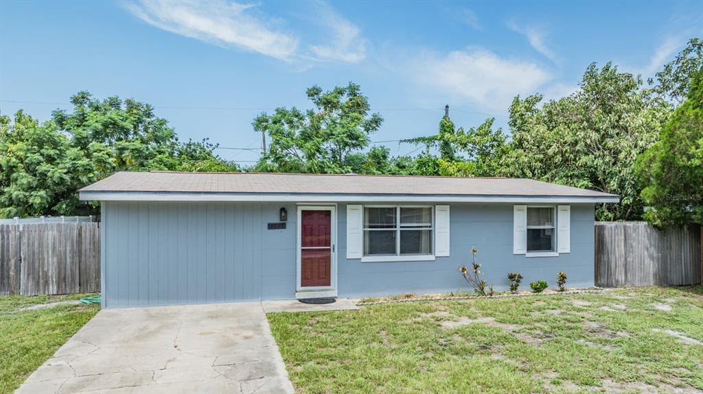 4033 HIGHLAND LOOP