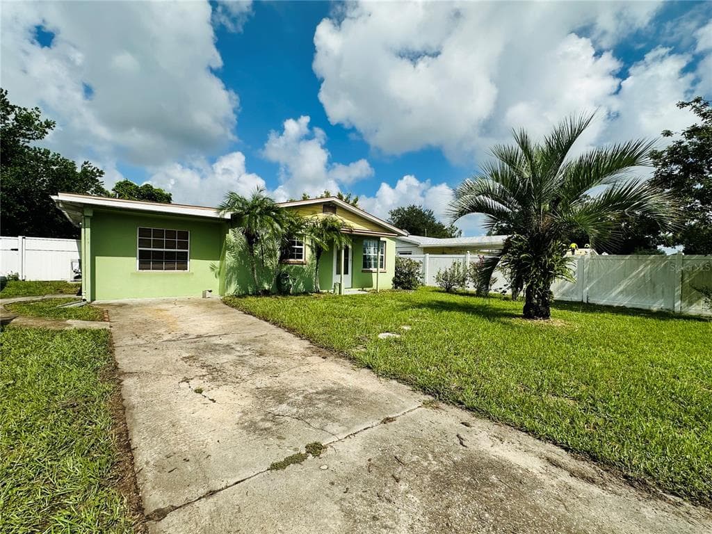 6004 HILLTOP LANE E LAKELAND, FL 33809