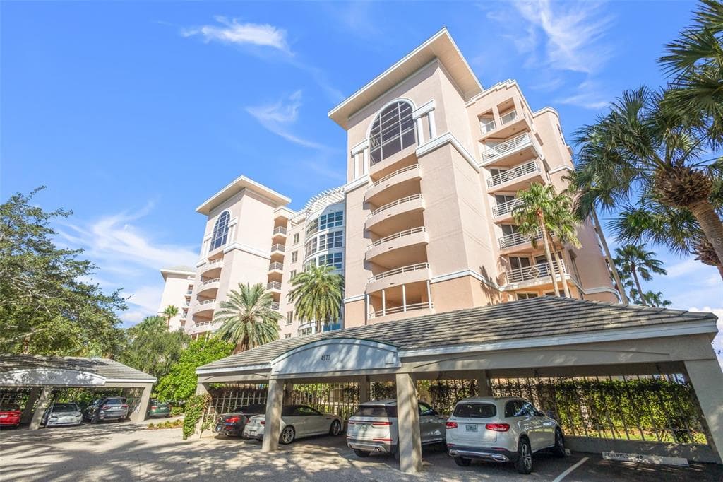 4973 BACOPA LANE S UNIT 605 ST PETERSBURG, FL 33715