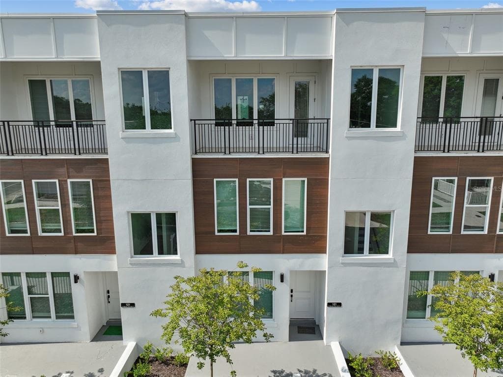 121 E WARREN STREET UNIT 4 TAMPA, FL 33602