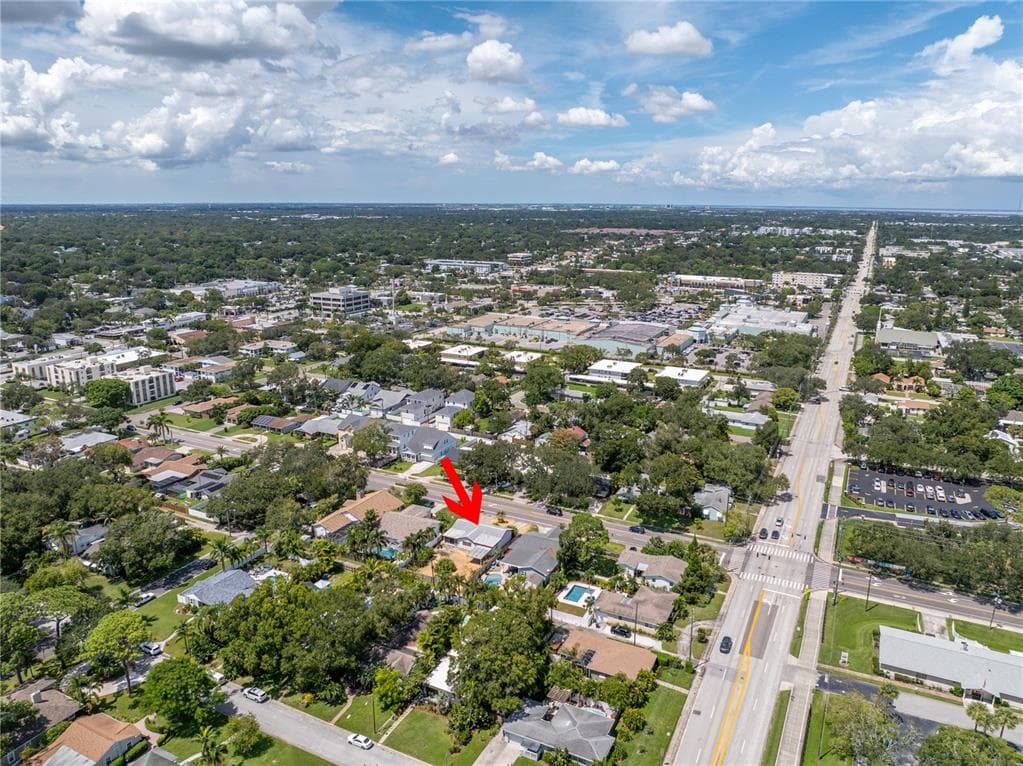 130 34TH AVENUE N ST PETERSBURG, FL 33704