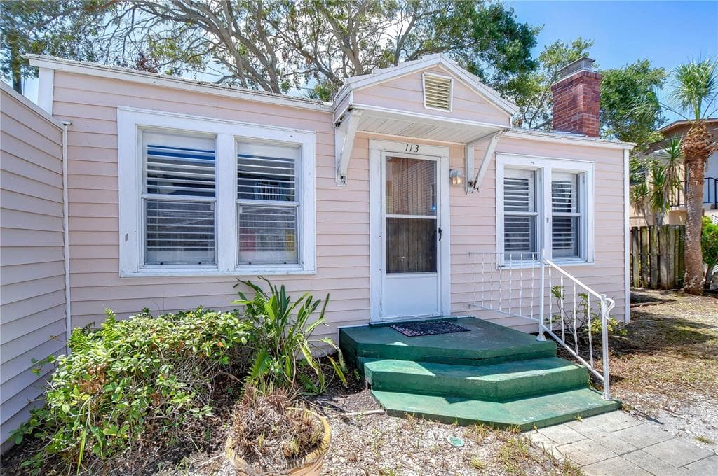 113 93RD AVENUE TREASURE ISLAND, FL 33706
