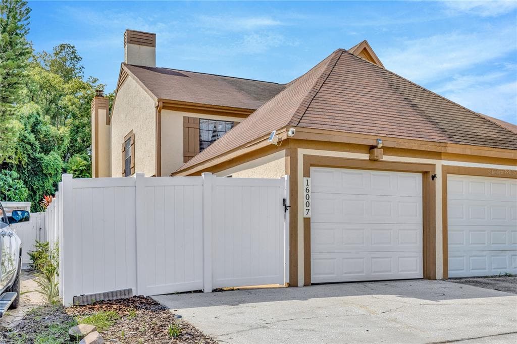 16007 DAWNVIEW DRIVE TAMPA, FL 33624