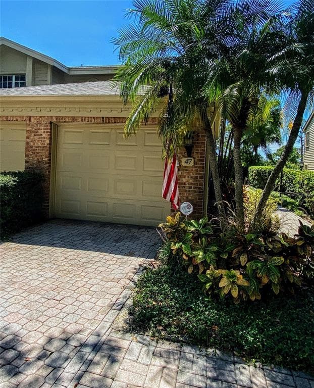 47 PELICAN PLACE BELLEAIR, FL 33756