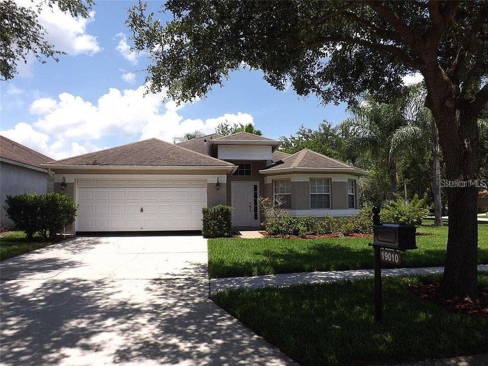 19010 FALCONS PLACE TAMPA, FL 33647