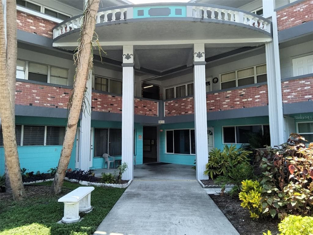 4300 58TH STREET N UNIT 1904