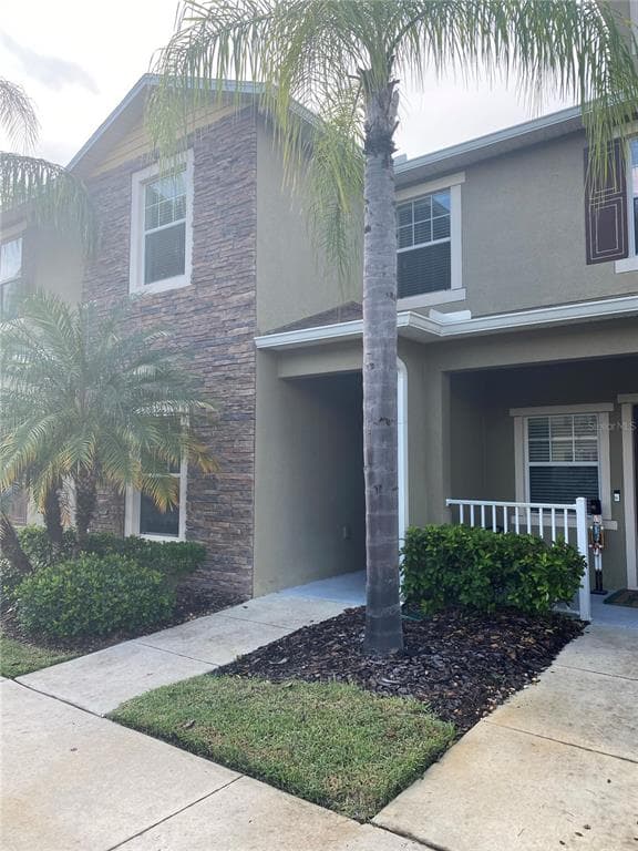 31144 GOSSAMER WAY WESLEY CHAPEL, FL 33543
