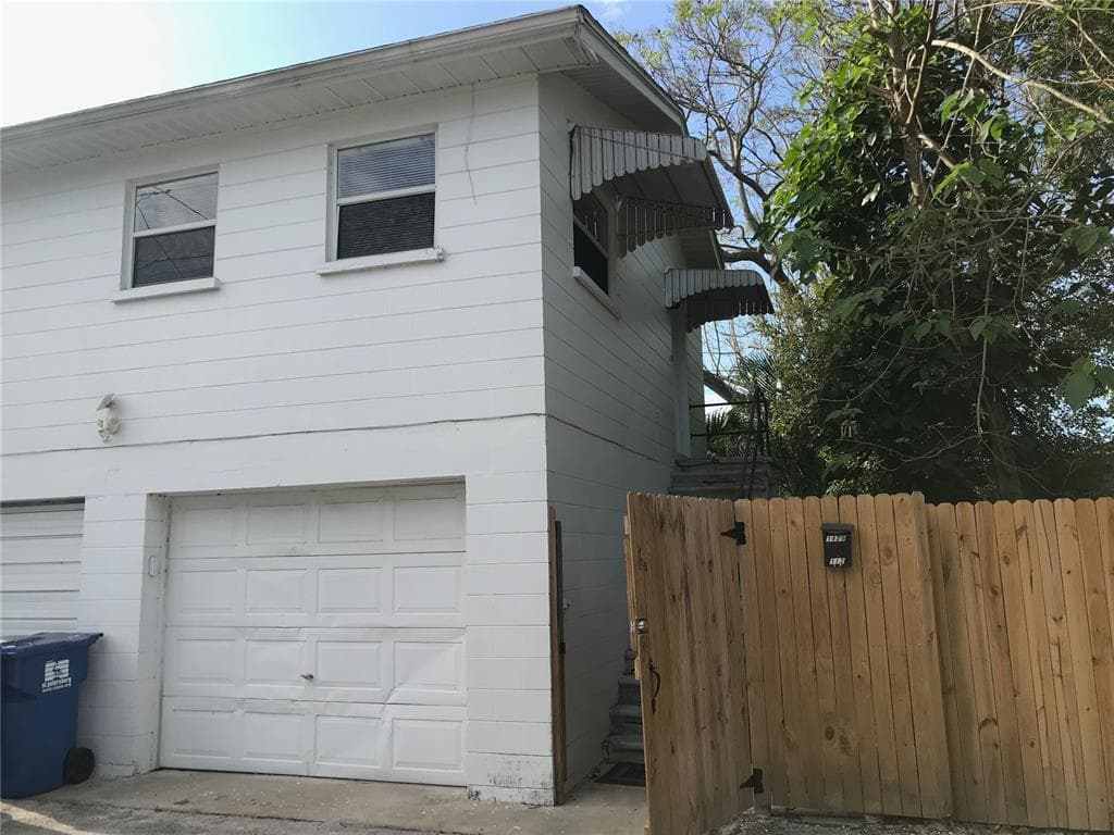1429 35TH AVENUE N UNIT 1/2 ST PETERSBURG, FL 33704