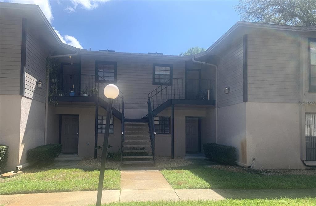 4106 ASHFORD GREEN PLACE UNIT H102 TAMPA, FL 33613