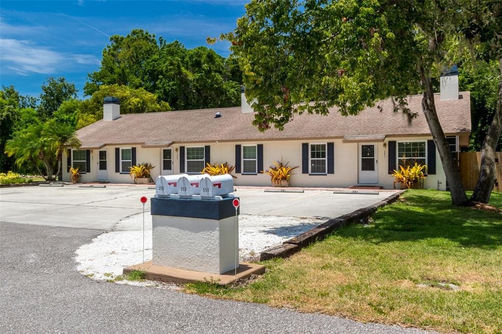 351 23RD AVENUE SW LARGO, FL 33778