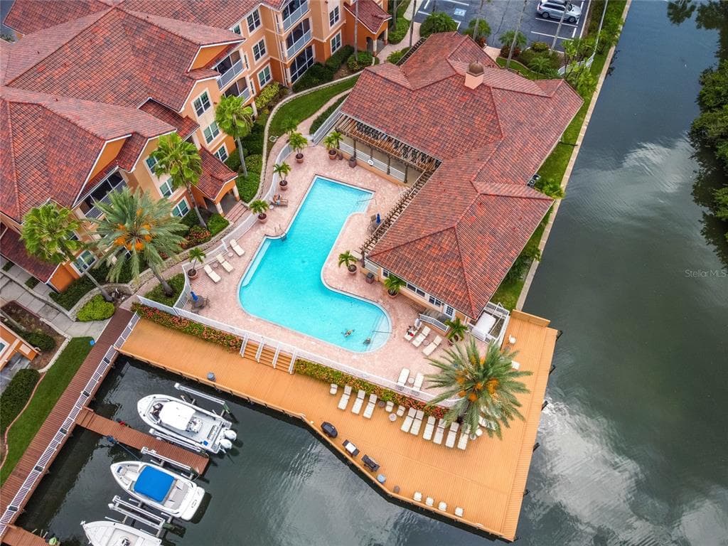 5000 CULBREATH KEY WAY UNIT 4-202 TAMPA, FL 33611