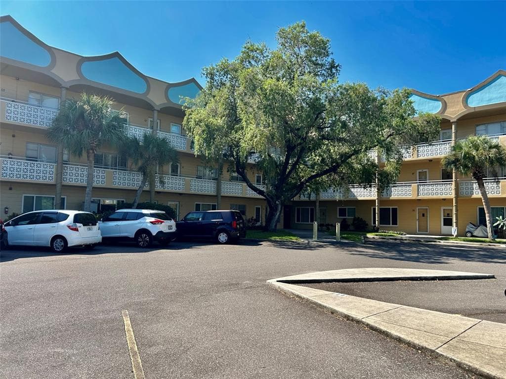 2467 FINLANDIA LANE UNIT 69 CLEARWATER, FL 33763