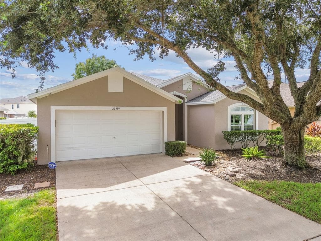 27539 SUGAR LOAF DRIVE WESLEY CHAPEL, FL 33544