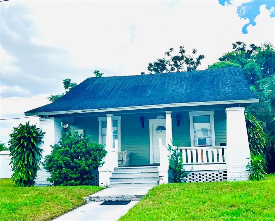 915 N NEWPORT AVENUE TAMPA, FL 33606