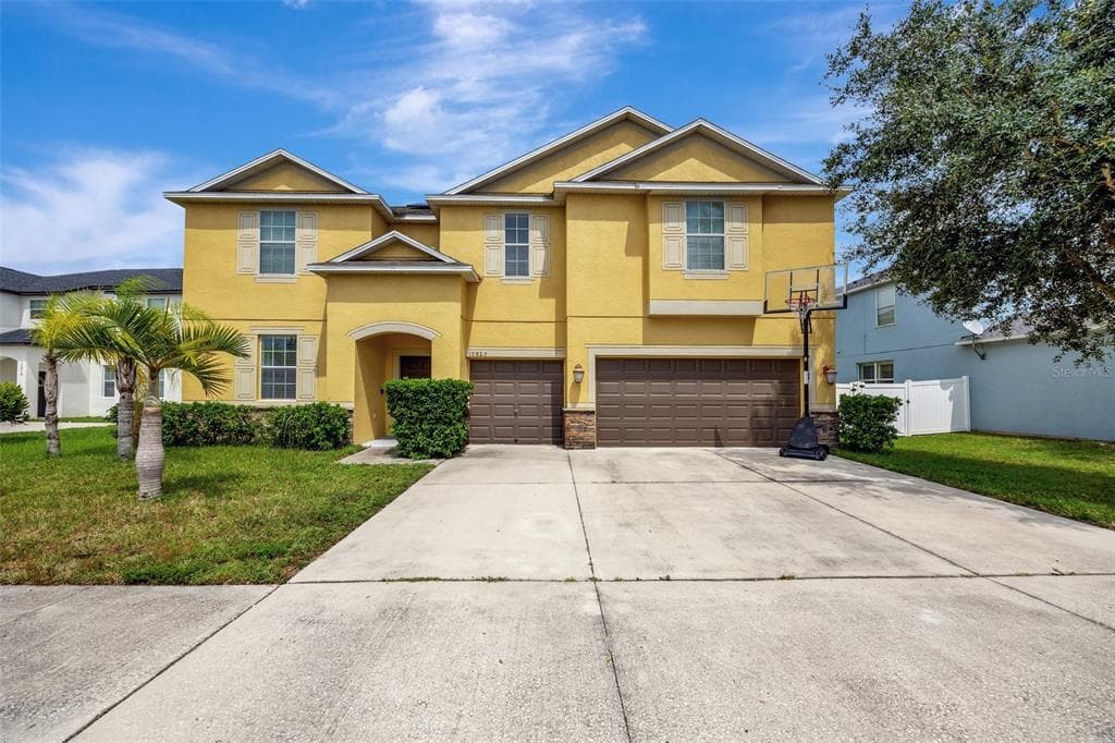 10820 CARLOWAY HILLS DRIVE