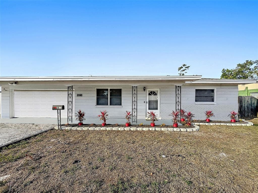 2061 64TH AVENUE S ST PETERSBURG, FL 33712