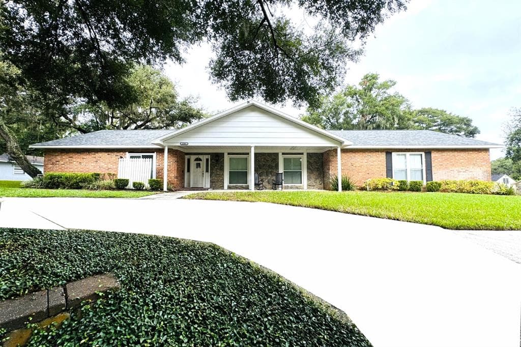 2505 COLLEGE HILL DRIVE