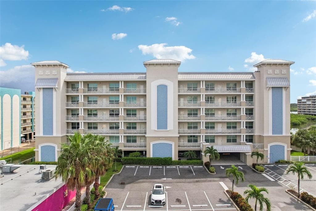 19519 GULF BOULEVARD UNIT 505 INDIAN SHORES, FL 33785