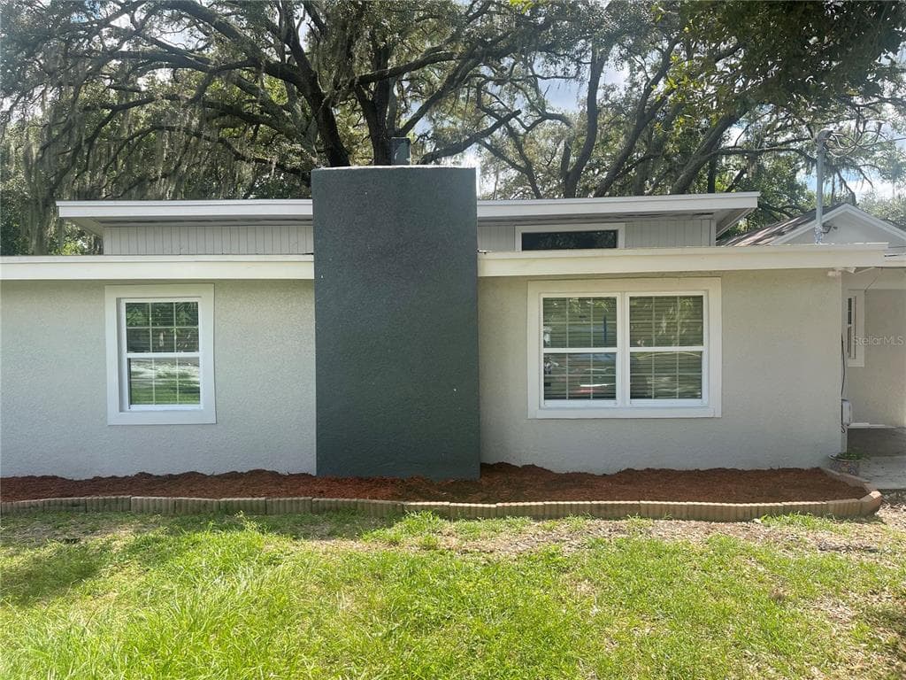 1913 E 143RD AVENUE TAMPA, FL 33613