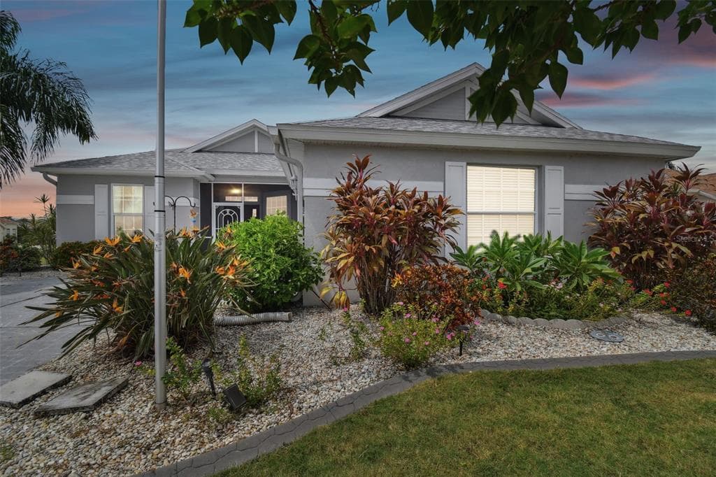 1102 VILLEROY DRIVE