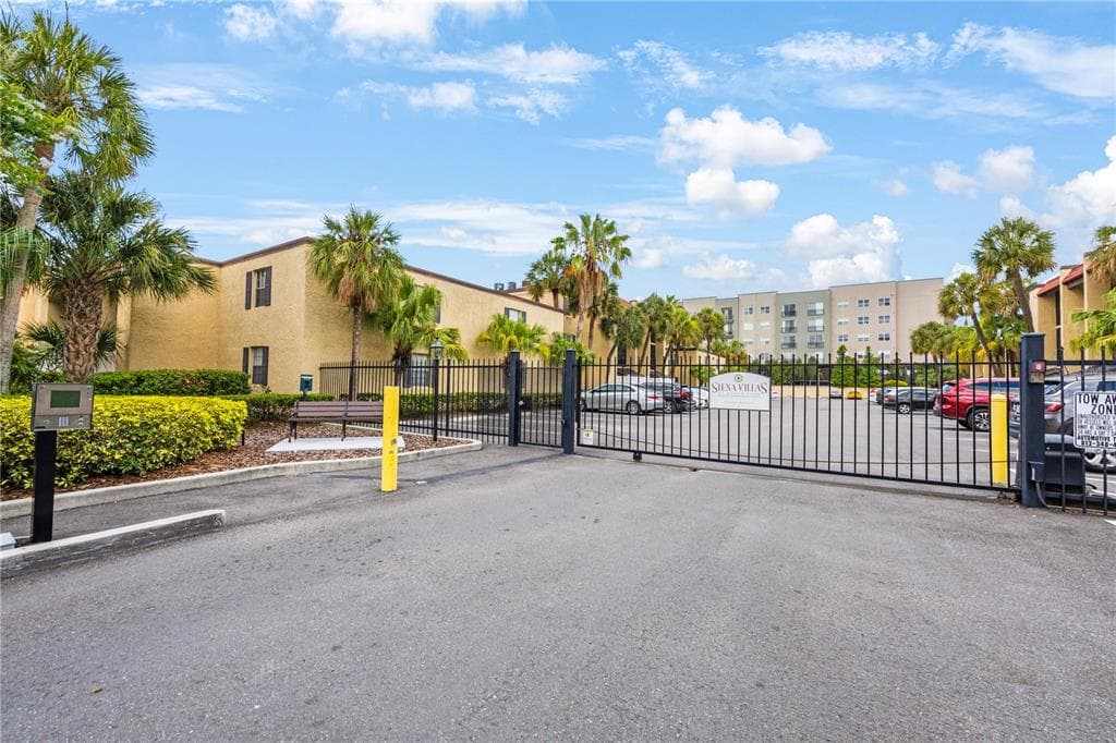 5306 SANTA ROSA COURT UNIT 242 TAMPA, FL 33609