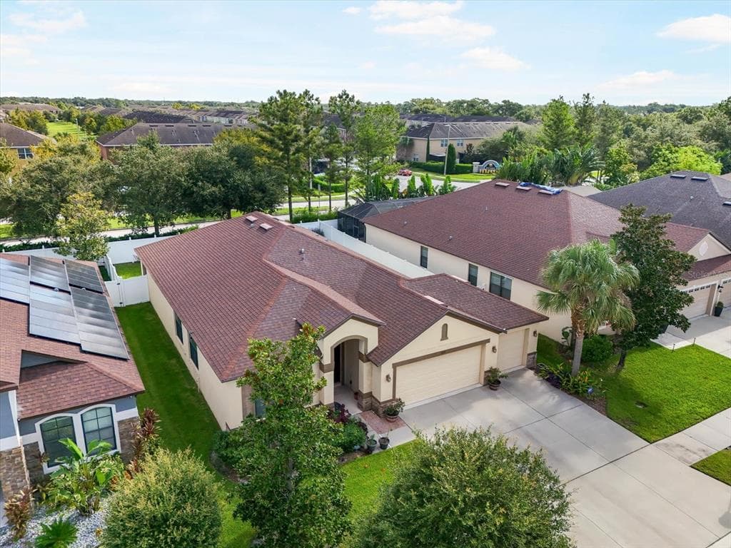8522 WHITE POPLAR DRIVE