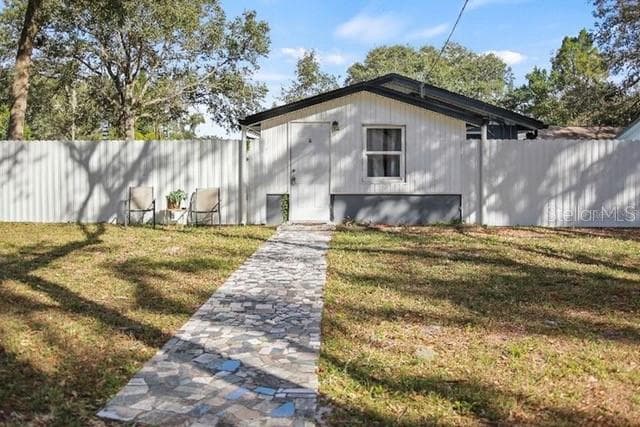 7021 N CENTER DRIVE UNIT a+b TAMPA, FL 33604
