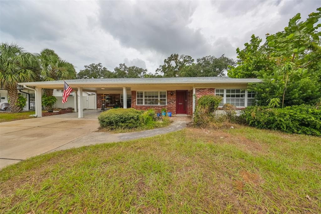 4713 W ESTRELLA STREET TAMPA, FL 33629