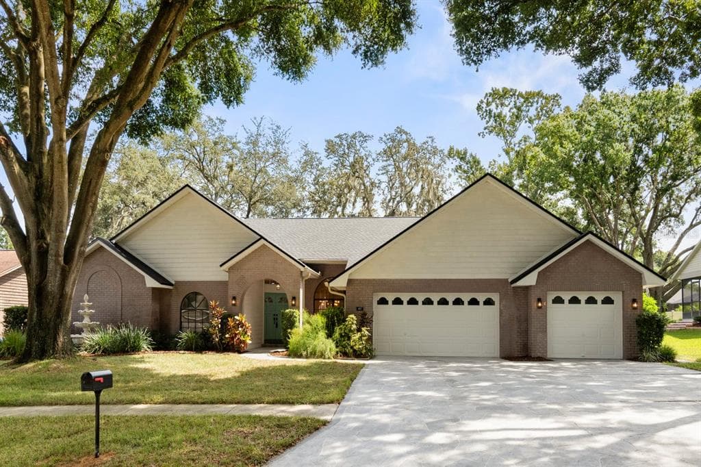 407 SUMMIT CHASE DRIVE