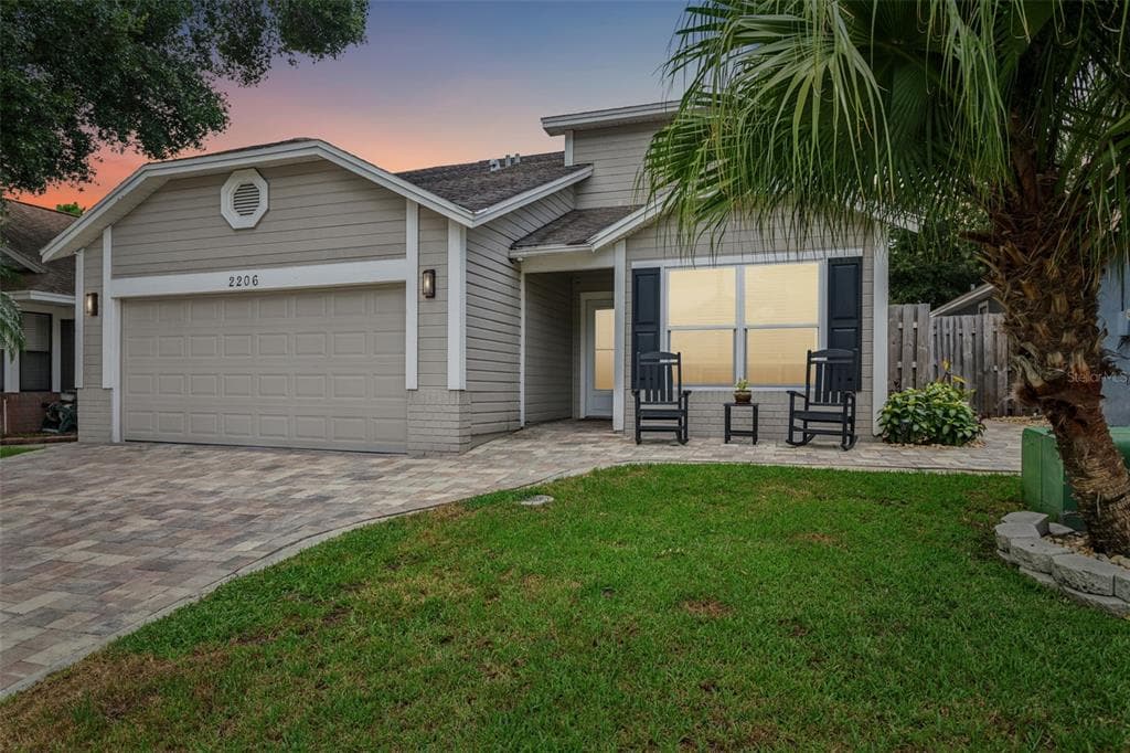 2206 SPRINGRAIN DRIVE