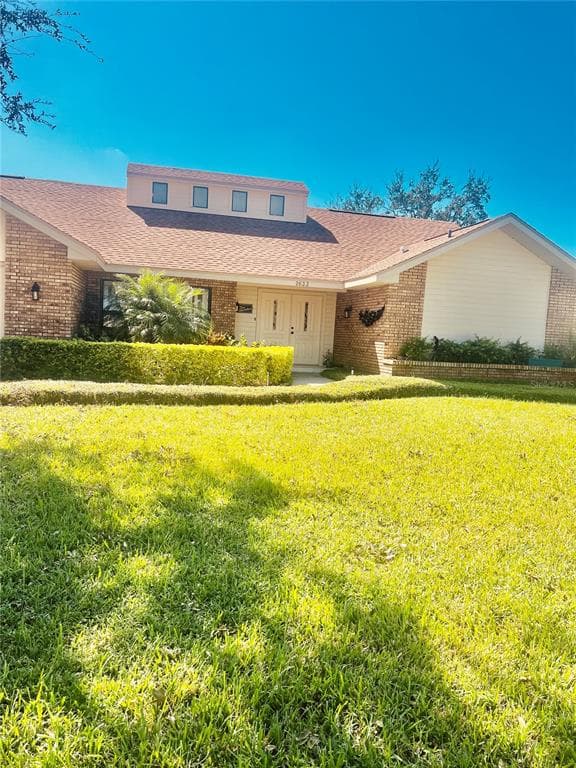 2633 BRATTLE LANE CLEARWATER, FL 33761