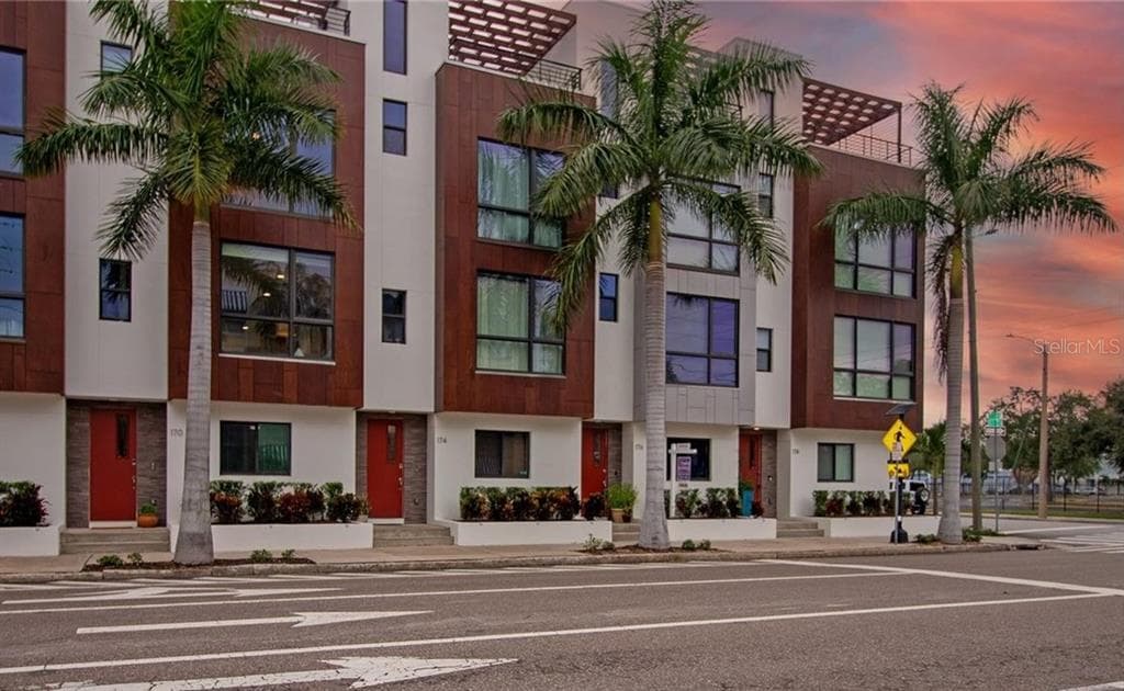 170 8TH STREET N ST PETERSBURG, FL 33701